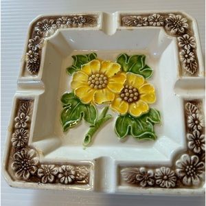 BEAUTIFUL VINTAGE FLORAL ASHTRAY/TRINKET DISH 6.5